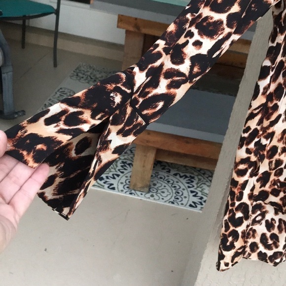 Gibson Lattner Animal/Cheetah Print 1/4 Font Zip Pullover Top - Picture 7 of 9